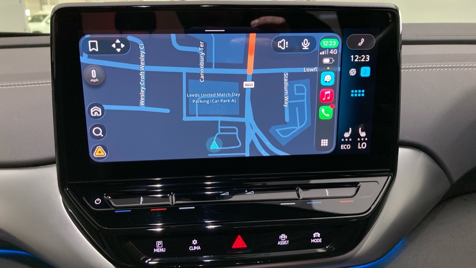 Volkswagen ID.4 109kW Life Pure 52kWh 5dr Auto [110kW Ch] Electric Estate - Image 39