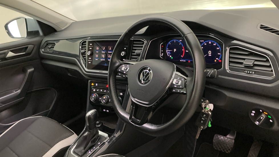 Volkswagen T-Roc 2.0 TDI SEL 5dr DSG Diesel Hatchback - Image 6