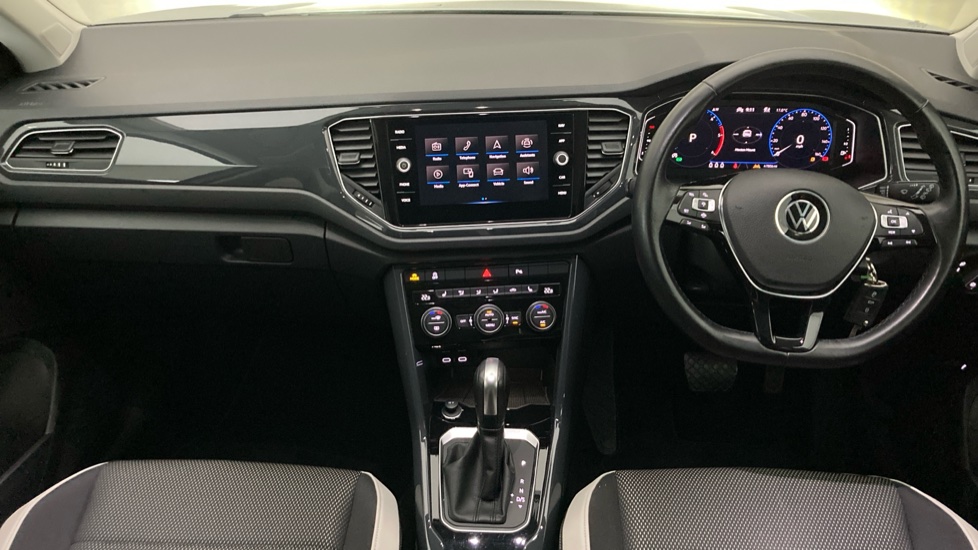 Volkswagen T-Roc 2.0 TDI SEL 5dr DSG Diesel Hatchback - Image 9