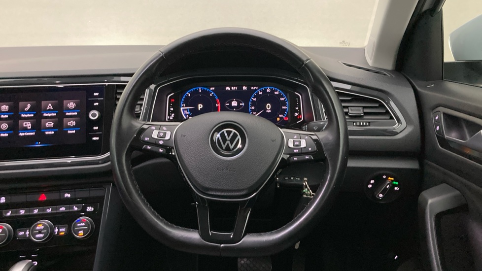 Volkswagen T-Roc 2.0 TDI SEL 5dr DSG Diesel Hatchback - Image 10