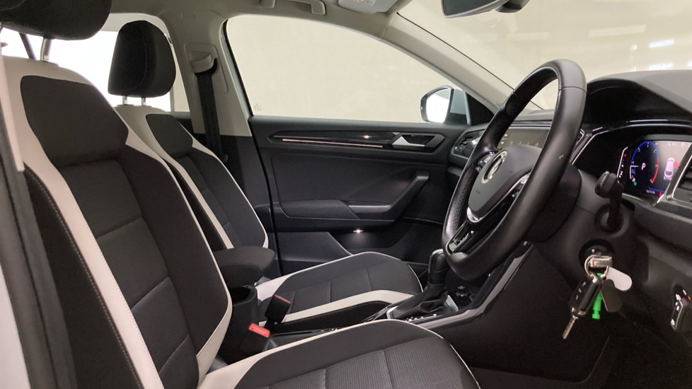 Volkswagen T-Roc 2.0 TDI SEL 5dr DSG Diesel Hatchback - Image 15