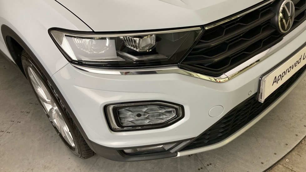 Volkswagen T-Roc 2.0 TDI SEL 5dr DSG Diesel Hatchback - Image 21
