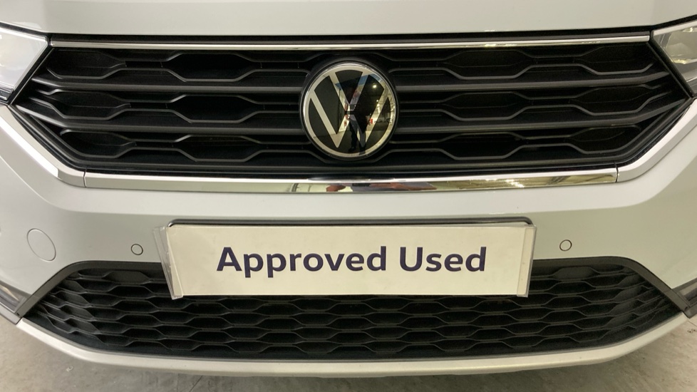 Volkswagen T-Roc 2.0 TDI SEL 5dr DSG Diesel Hatchback - Image 23