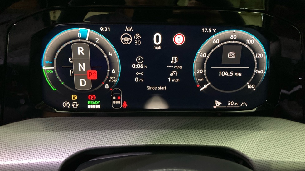 Volkswagen Golf 1.5 TSI 204 Style eHybrid 5dr DSG Hatchback - Image 11