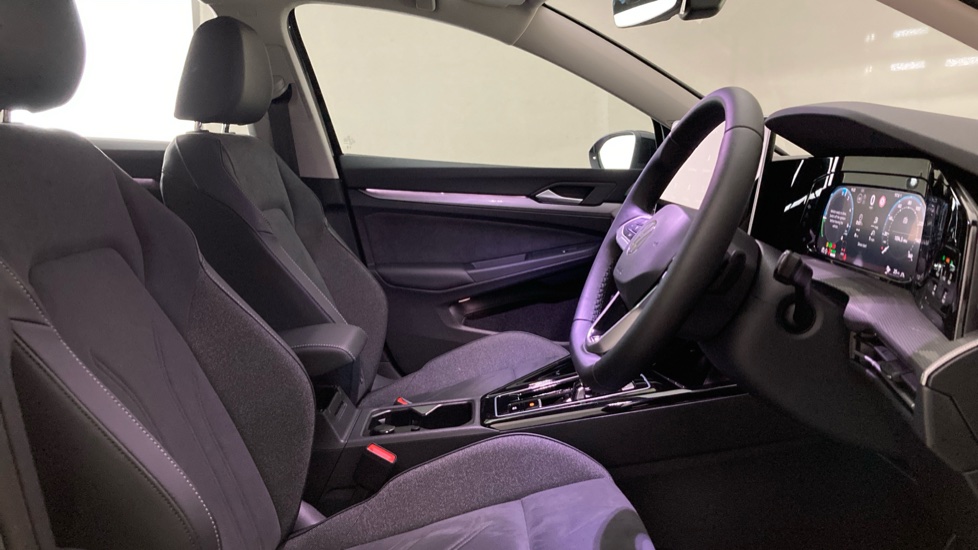 Volkswagen Golf 1.5 TSI 204 Style eHybrid 5dr DSG Hatchback - Image 15