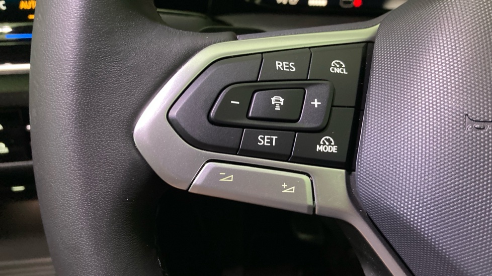 Volkswagen Golf 1.5 TSI 204 Style eHybrid 5dr DSG Hatchback - Image 17
