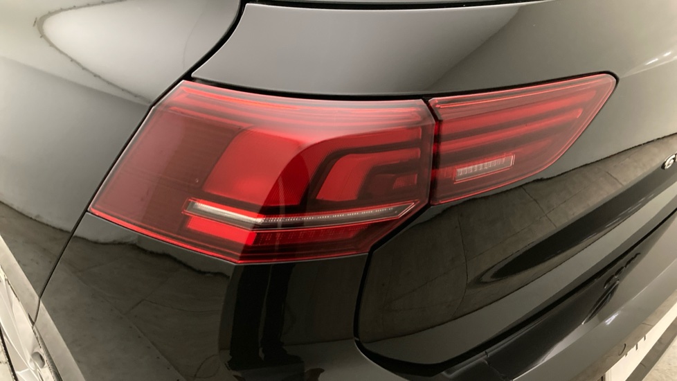 Volkswagen Golf 1.5 TSI 204 Style eHybrid 5dr DSG Hatchback - Image 35