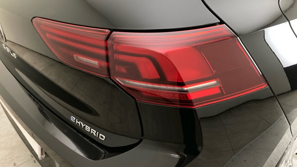 Volkswagen Golf 1.5 TSI 204 Style eHybrid 5dr DSG Hatchback - Image 36