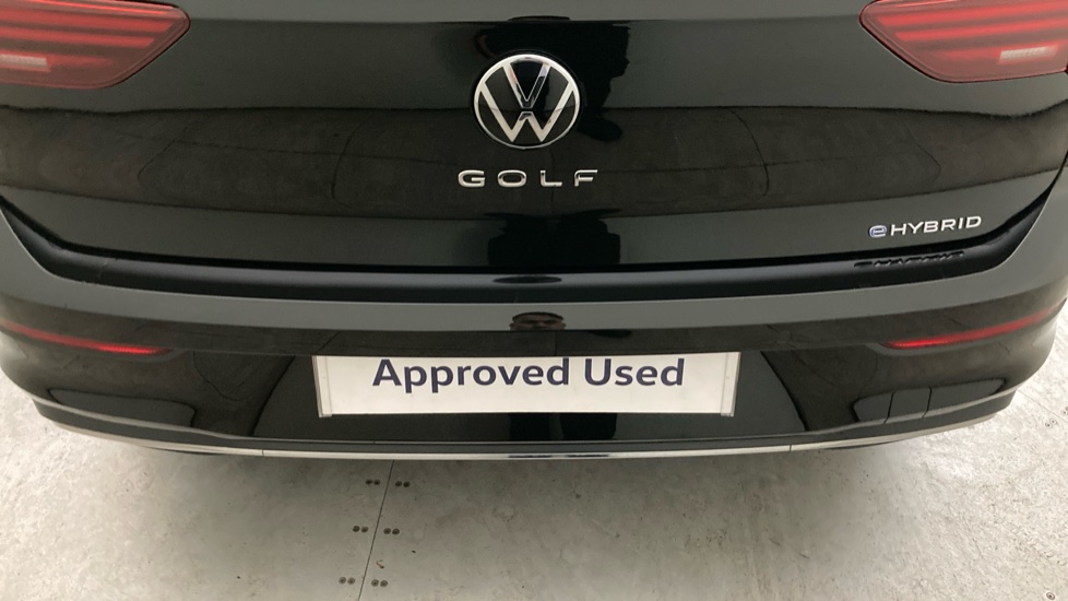 Volkswagen Golf 1.5 TSI 204 Style eHybrid 5dr DSG Hatchback - Image 39