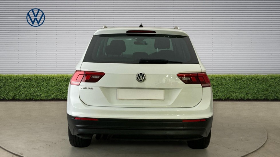 Volkswagen Tiguan 1.4 TSi 125 SE Nav 5dr Petrol Estate - Image 8