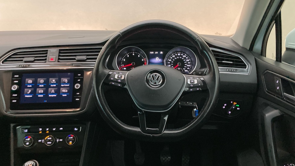 Volkswagen Tiguan 1.4 TSi 125 SE Nav 5dr Petrol Estate - Image 10