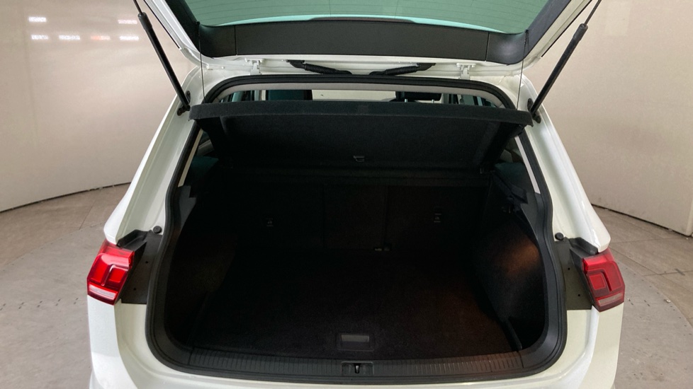 Volkswagen Tiguan 1.4 TSi 125 SE Nav 5dr Petrol Estate - Image 20