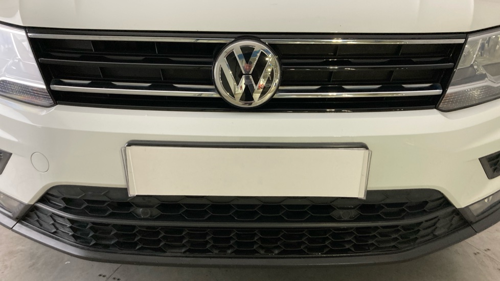 Volkswagen Tiguan 1.4 TSi 125 SE Nav 5dr Petrol Estate - Image 23