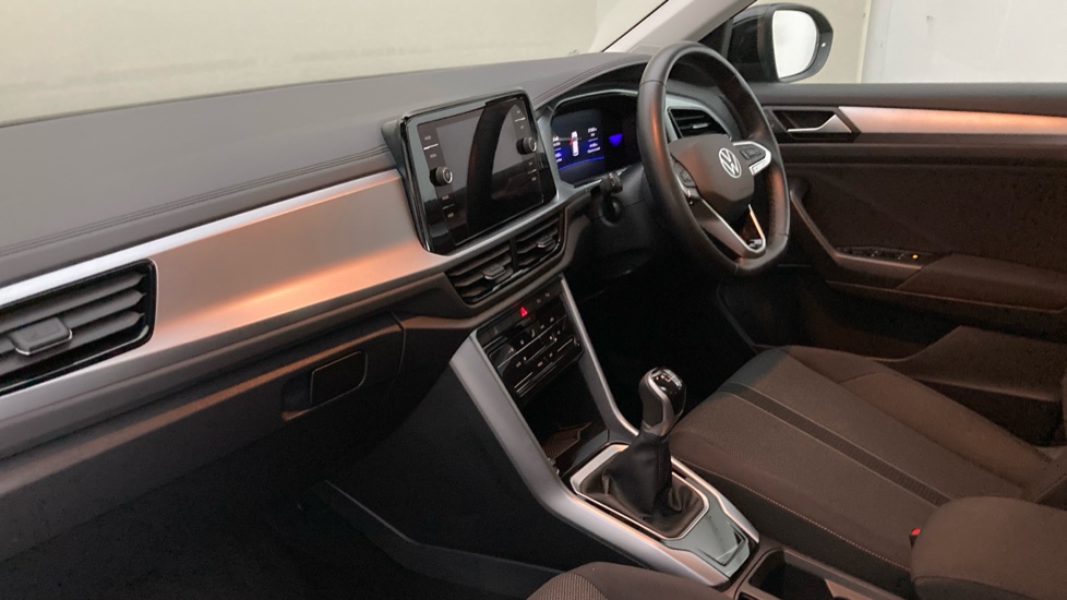Volkswagen T-Roc 1.5 TSI Life 5dr Petrol Hatchback - Image 2
