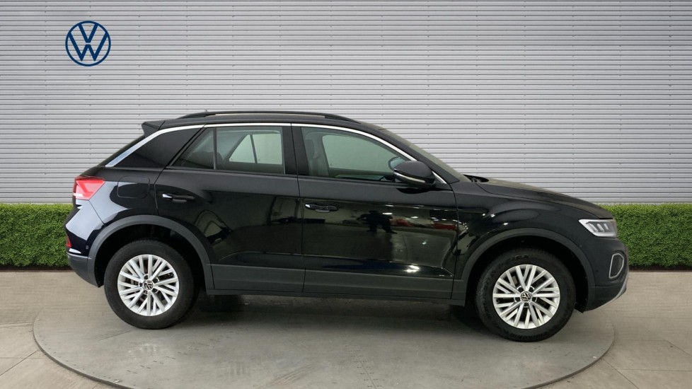 Volkswagen T-Roc 1.5 TSI Life 5dr Petrol Hatchback - Image 4