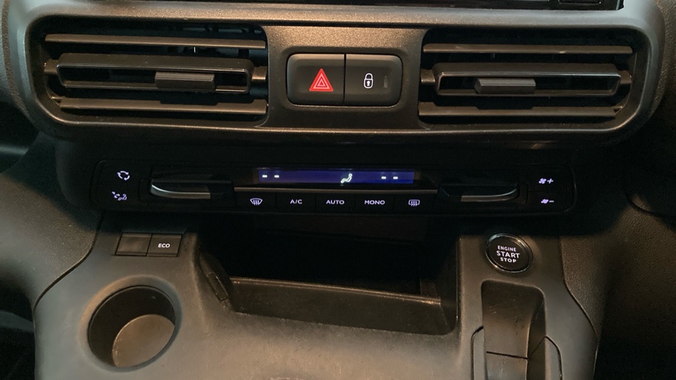 Vauxhall Combo Life 1.2 Turbo 130 Elite 5dr Auto [7 seat] Petrol Estate - Image 13