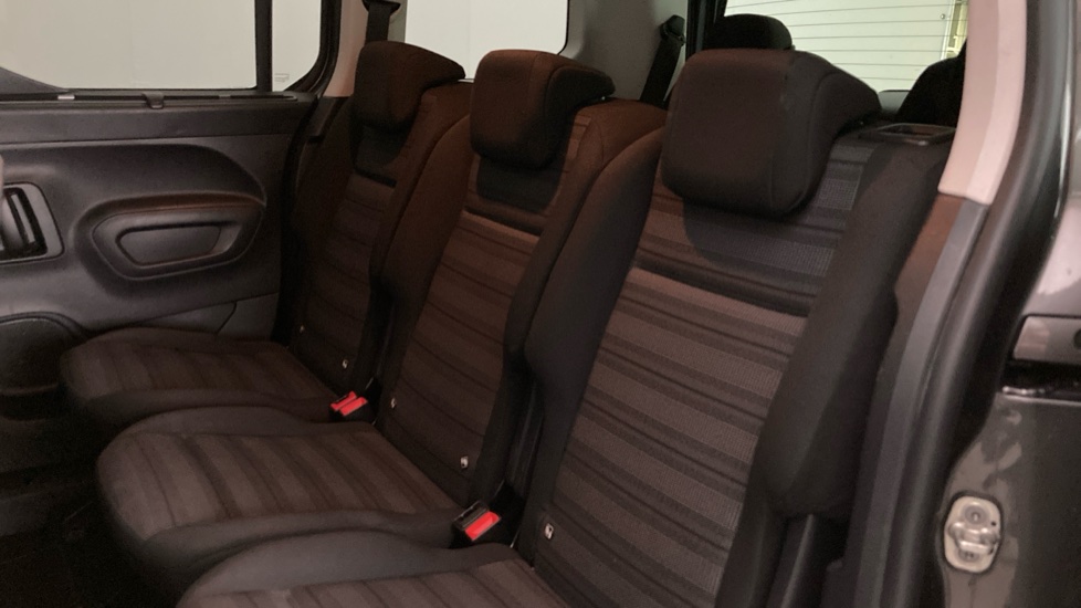 Vauxhall Combo Life 1.2 Turbo 130 Elite 5dr Auto [7 seat] Petrol Estate - Image 16
