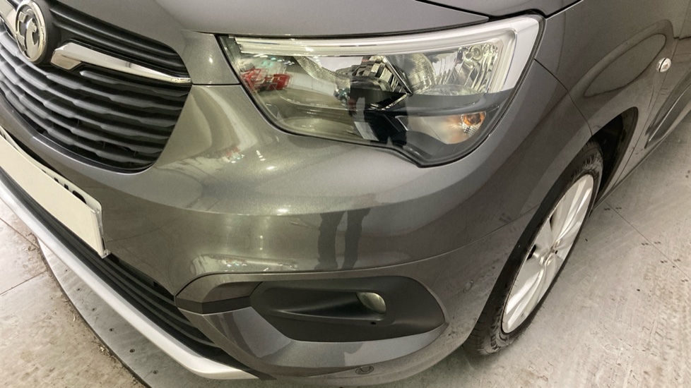 Vauxhall Combo Life 1.2 Turbo 130 Elite 5dr Auto [7 seat] Petrol Estate - Image 22