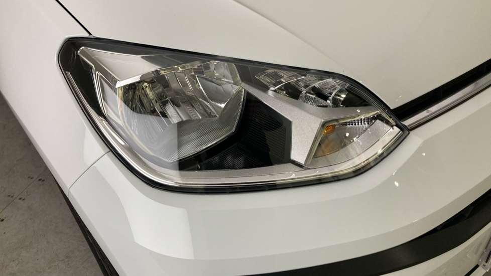 Volkswagen Up 1.0 Move Up Tech Edition 5dr [Start Stop] Petrol Hatchback - Image 29