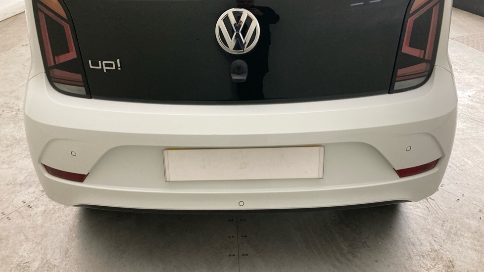 Volkswagen Up 1.0 Move Up Tech Edition 5dr [Start Stop] Petrol Hatchback - Image 38