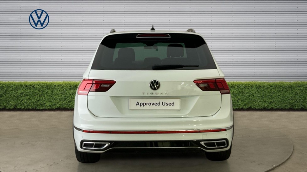 Volkswagen Tiguan 2.0 TDI R-Line 5dr DSG Diesel Estate - Image 8