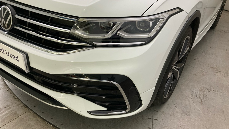 Volkswagen Tiguan 2.0 TDI R-Line 5dr DSG Diesel Estate - Image 22