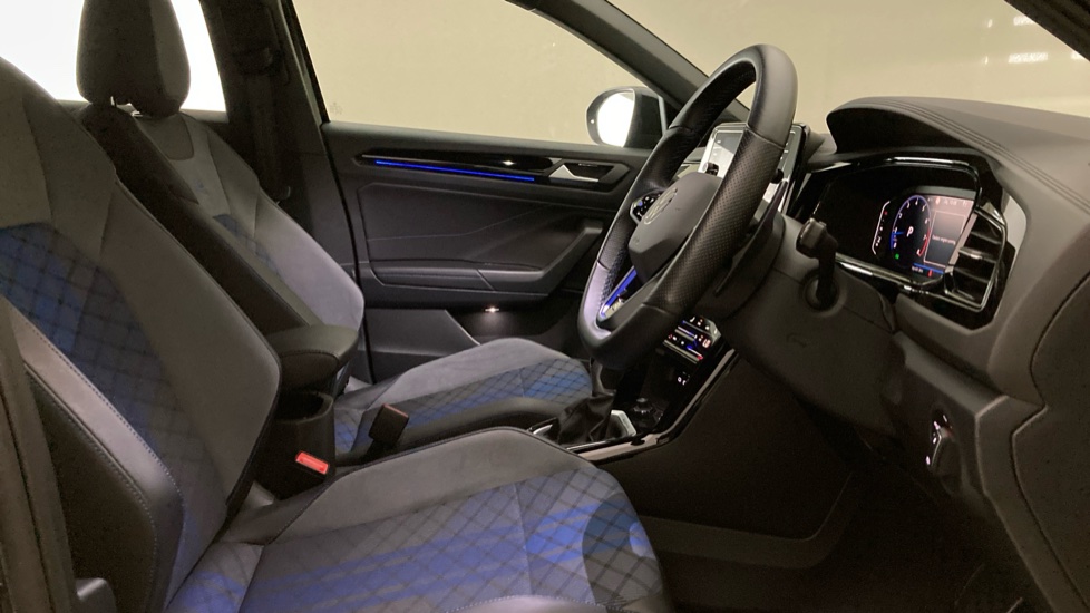 Volkswagen T-Roc 2.0 TSI 300 4MOTION R 5dr DSG Petrol Hatchback - Image 15