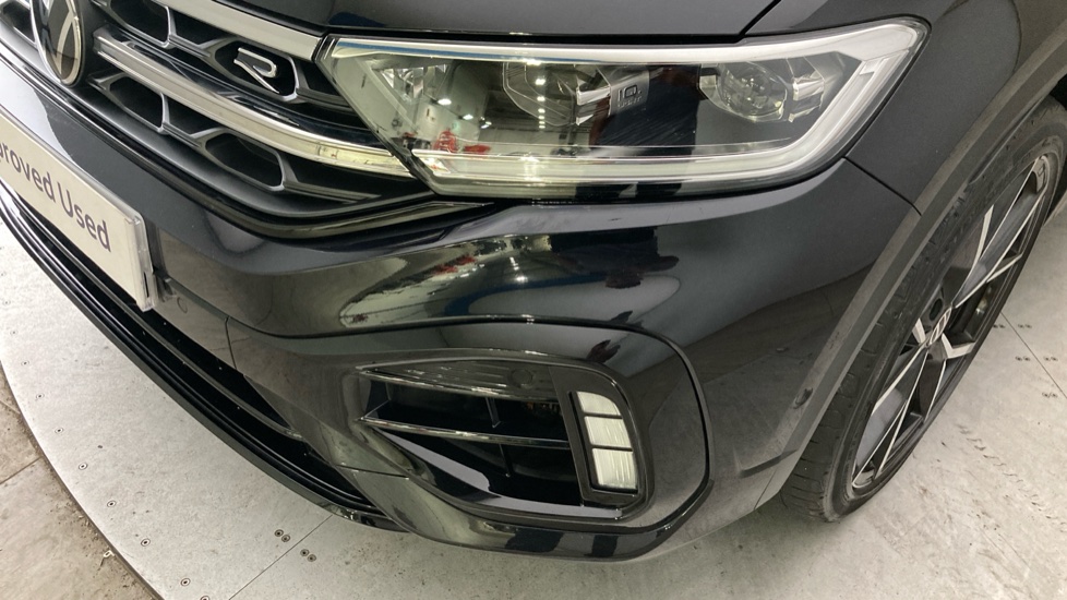 Volkswagen T-Roc 2.0 TSI 300 4MOTION R 5dr DSG Petrol Hatchback - Image 22