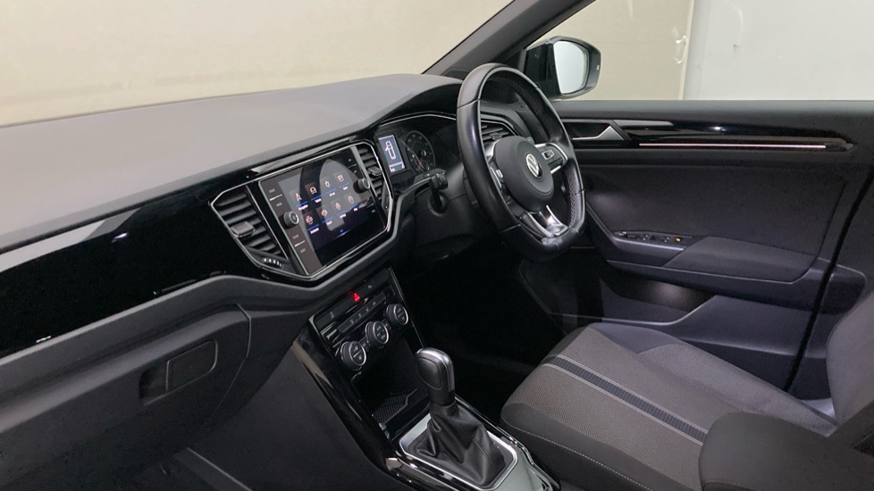 Volkswagen T-Roc 1.5 TSI EVO Black Edition 5dr DSG Petrol Hatchback - Image 2