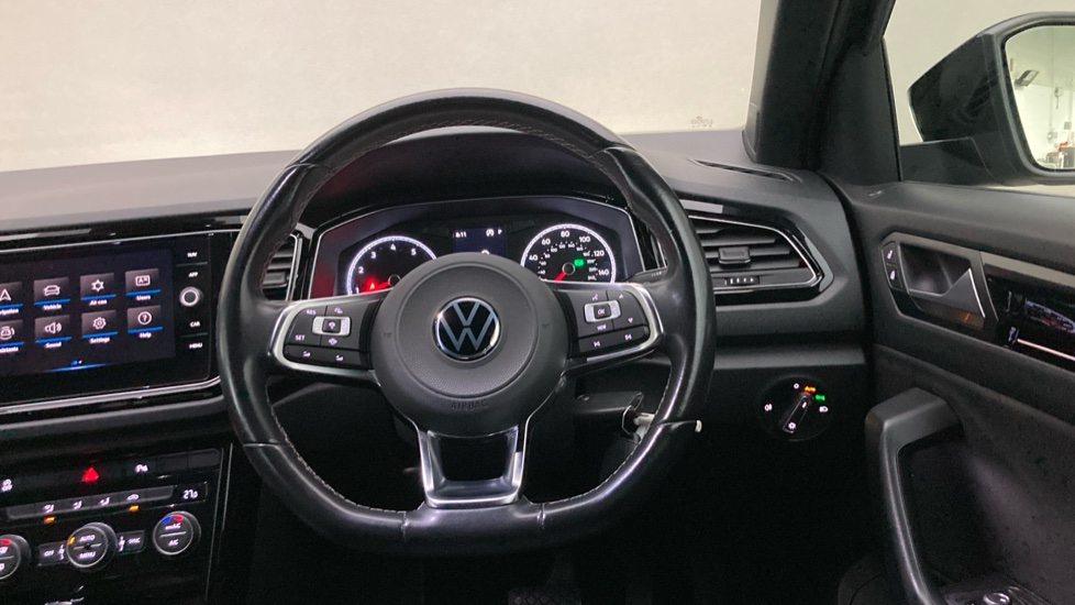 Volkswagen T-Roc 1.5 TSI EVO Black Edition 5dr DSG Petrol Hatchback - Image 10