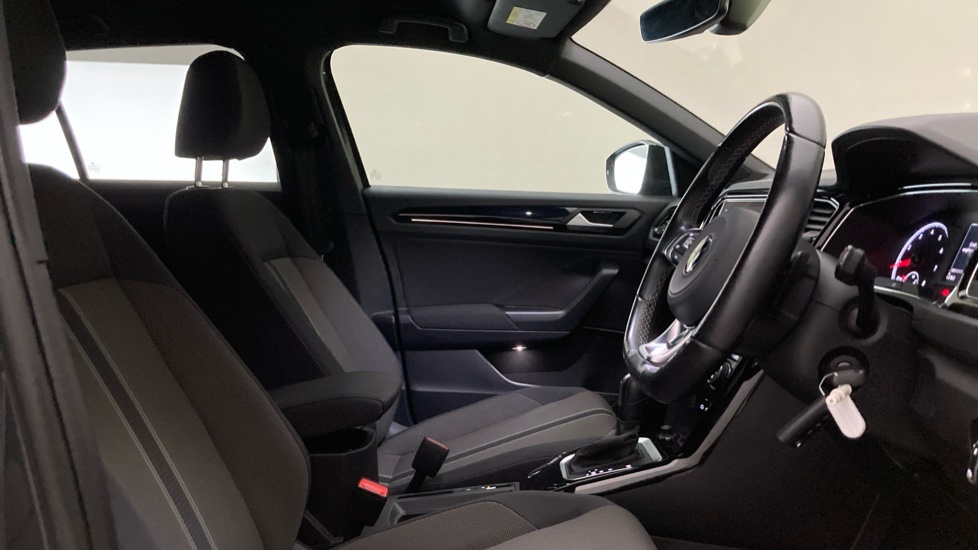 Volkswagen T-Roc 1.5 TSI EVO Black Edition 5dr DSG Petrol Hatchback - Image 15