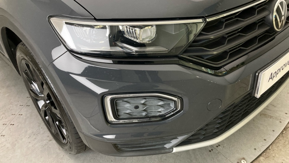 Volkswagen T-Roc 1.5 TSI EVO Black Edition 5dr DSG Petrol Hatchback - Image 21