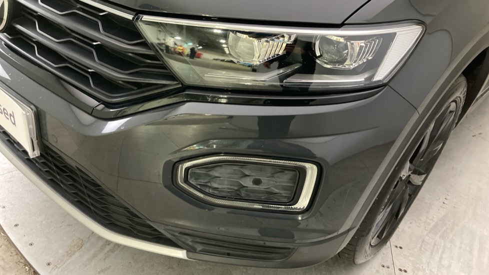 Volkswagen T-Roc 1.5 TSI EVO Black Edition 5dr DSG Petrol Hatchback - Image 22