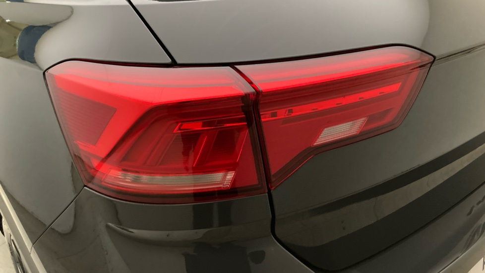 Volkswagen T-Roc 1.5 TSI EVO Black Edition 5dr DSG Petrol Hatchback - Image 24