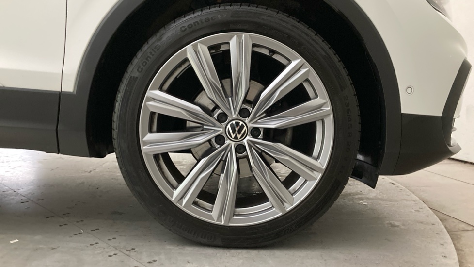 Volkswagen Tiguan 2.0 TDI 4Motion Elegance 5dr DSG Diesel Estate - Image 5