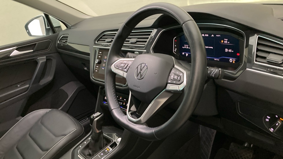 Volkswagen Tiguan 2.0 TDI 4Motion Elegance 5dr DSG Diesel Estate - Image 6