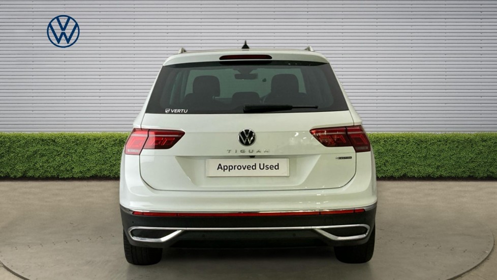 Volkswagen Tiguan 2.0 TDI 4Motion Elegance 5dr DSG Diesel Estate - Image 8