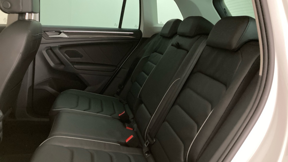Volkswagen Tiguan 2.0 TDI 4Motion Elegance 5dr DSG Diesel Estate - Image 16