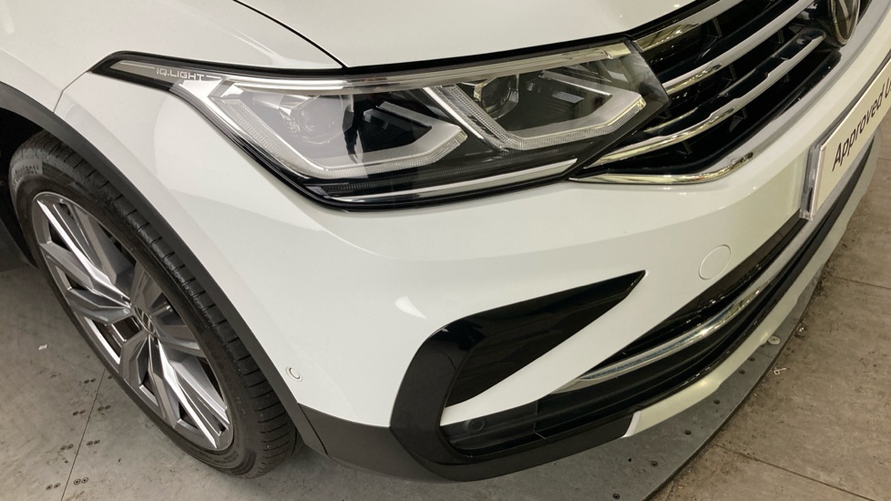 Volkswagen Tiguan 2.0 TDI 4Motion Elegance 5dr DSG Diesel Estate - Image 21