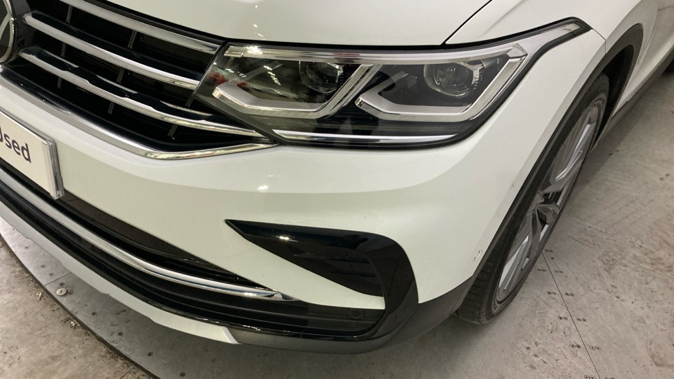 Volkswagen Tiguan 2.0 TDI 4Motion Elegance 5dr DSG Diesel Estate - Image 22