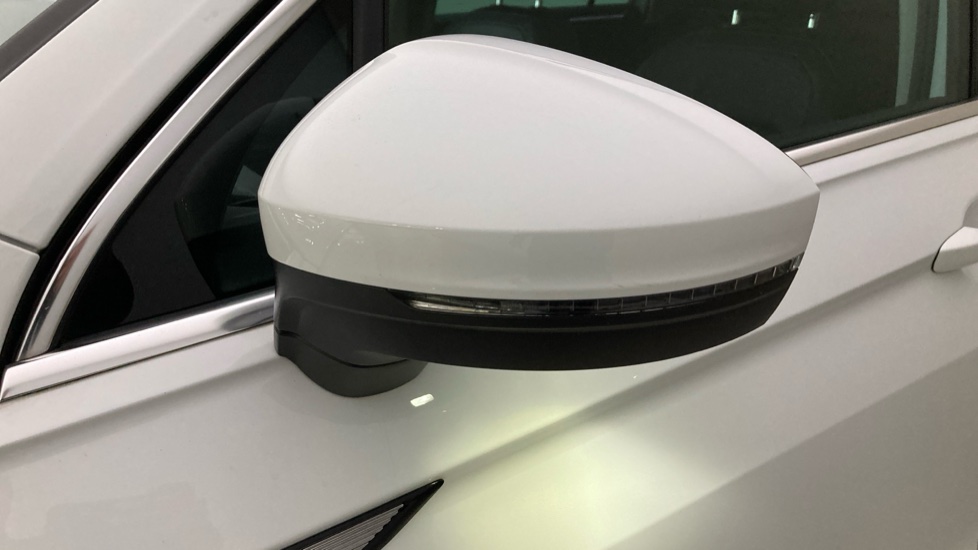 Volkswagen Tiguan 2.0 TDI 4Motion Elegance 5dr DSG Diesel Estate - Image 30