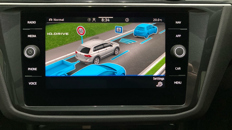 Volkswagen Tiguan 2.0 TDI 4Motion Elegance 5dr DSG Diesel Estate - Image 35