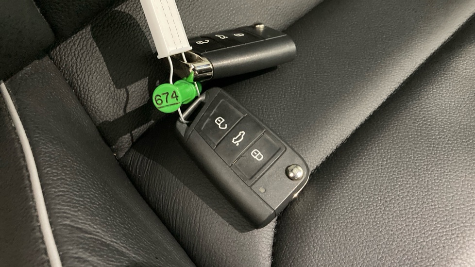 Volkswagen Tiguan 2.0 TDI 4Motion Elegance 5dr DSG Diesel Estate - Image 45