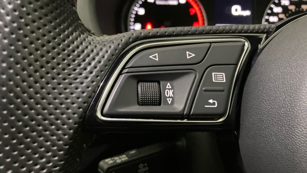 Audi Q2 35 TFSI Black Edition 5dr Petrol Estate - Image 17