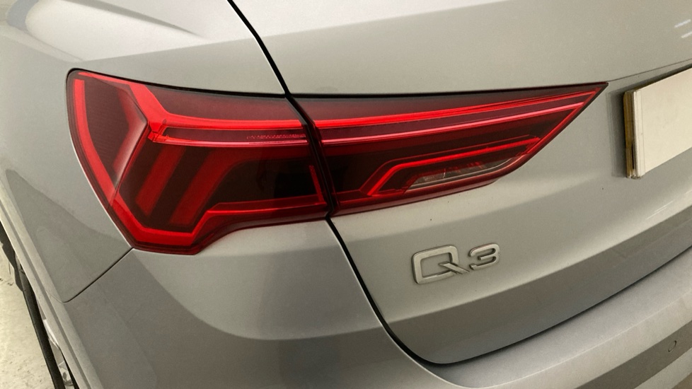 Audi Q3 35 TFSI Sport 5dr Petrol Estate - Image 24