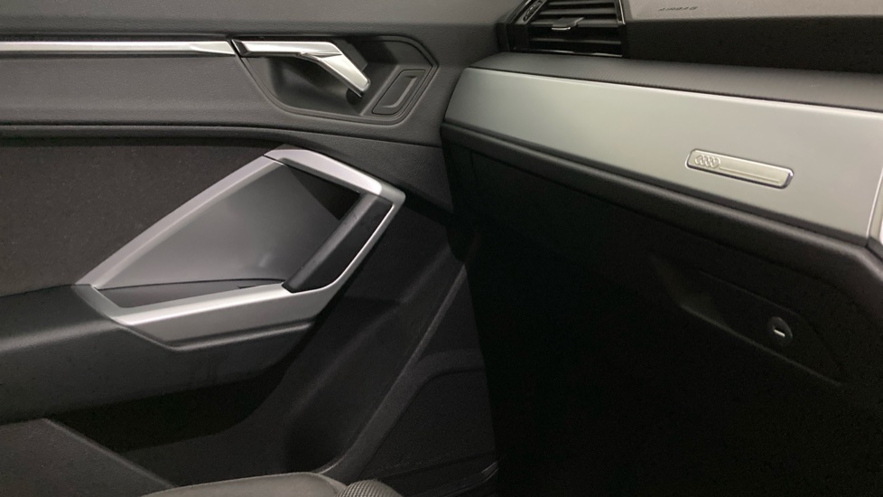 Audi Q3 35 TFSI Sport 5dr Petrol Estate - Image 41