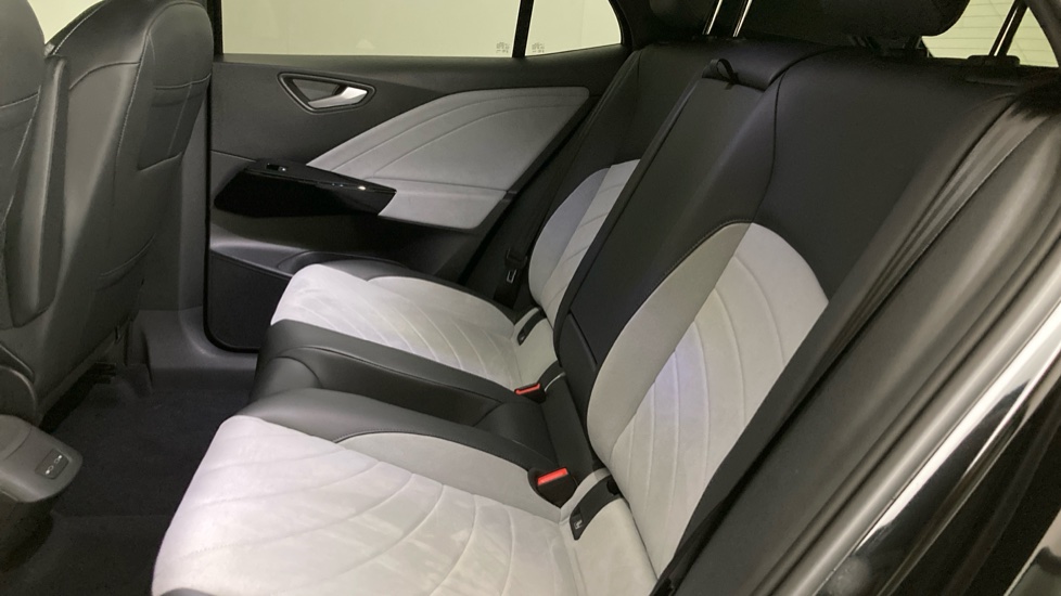 Volkswagen ID.3 150kW Pro S Launch Edition 4 77kWh 5dr Auto Electric Hatchback - Image 16