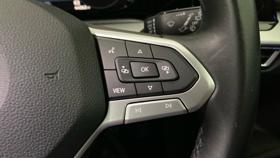 Volkswagen Golf 1.5 TSI 150 Life 5dr Petrol Hatchback - Image 18