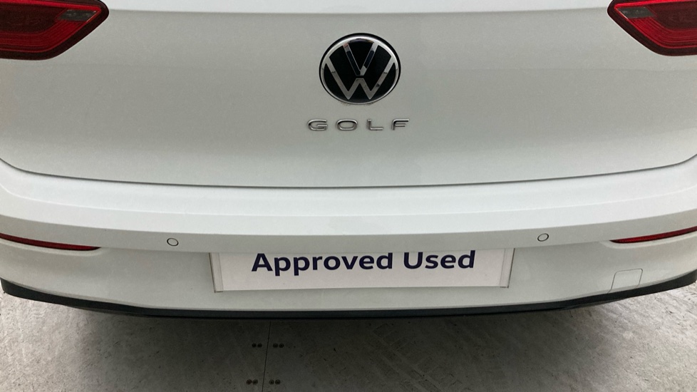 Volkswagen Golf 1.5 TSI 150 Life 5dr Petrol Hatchback - Image 28