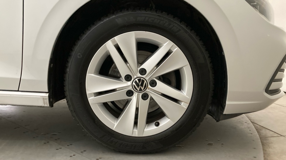 Volkswagen Golf 1.5 TSI 150 Life 5dr Petrol Hatchback - Image 5